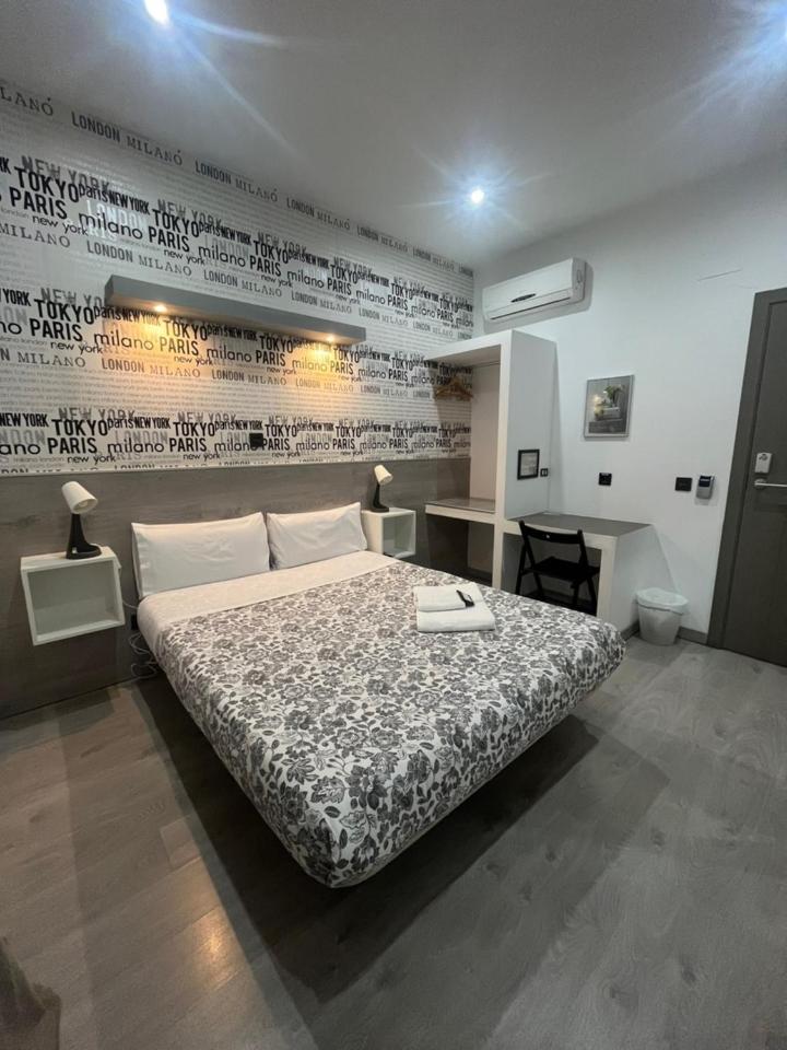 Hostal Abril Madri Exterior foto